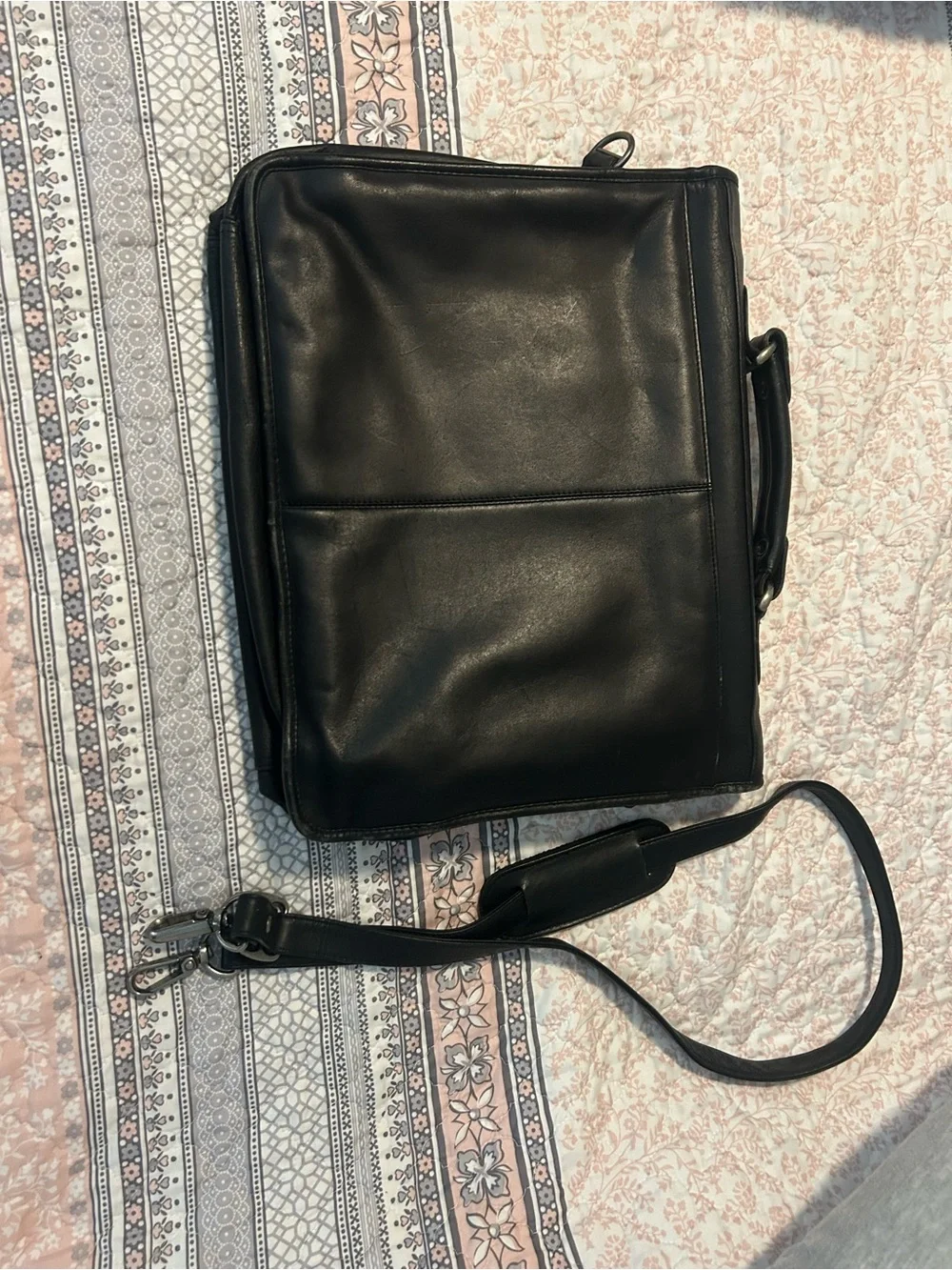 Kenneth Cole Black Leather Laptop Briefcase